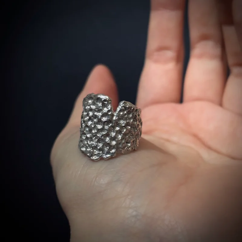 Anillo Exuviae
